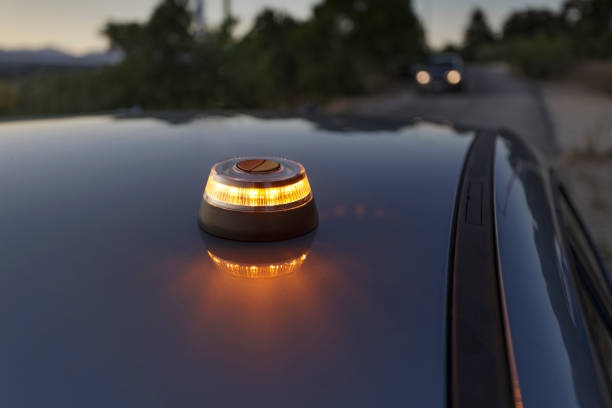 La luz V-16 conectada será obligatoria en todos los vehículos a partir del 1 de enero de 2026