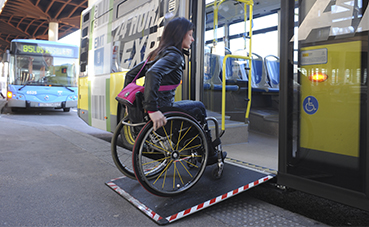 EMT y Cermi Madrid analizan los retos de las personas con discapacidad