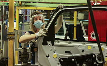 Ford reactiva con seguridad la producción en su planta de Valencia