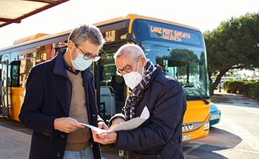 Una nueva línea de autobús conecta Valencia y Port Saplaya