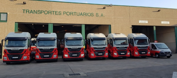 Transportes Portuarios amplía su flota con siete camiones de Iveco