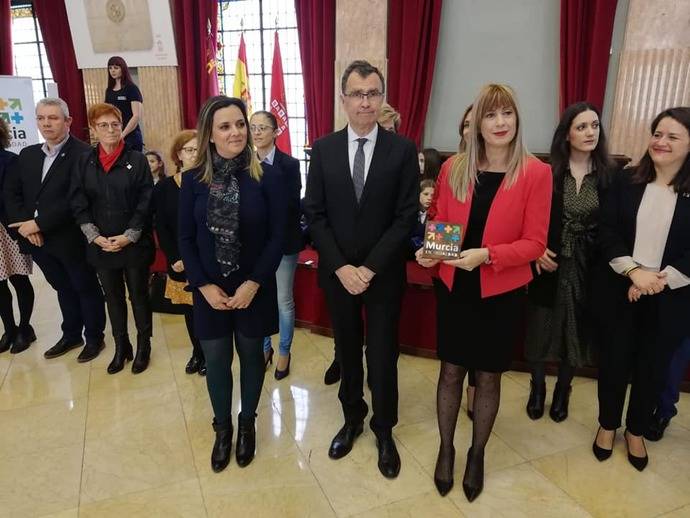 Entrega del premio a Disfrimur.