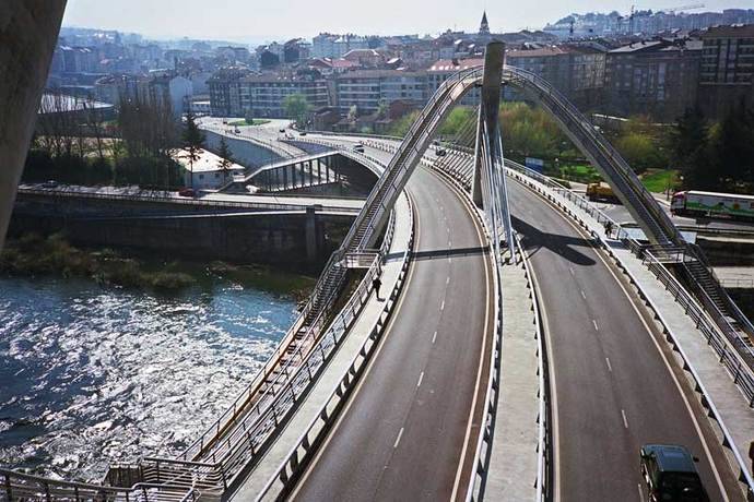 Puente del Milenio, en Ourense, estará cerrado hasta el 31 de agosto