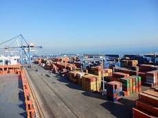 El puerto de Castellón cierra un mes histórico en tráfico de mercancías