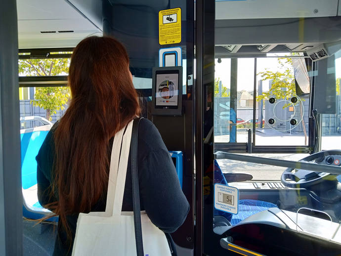 EMT crea proyecto piloto para pagar el autobús con reconocimiento facial