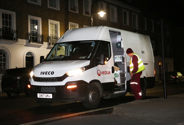 Una de las furgonetas Iveco de Veolia.