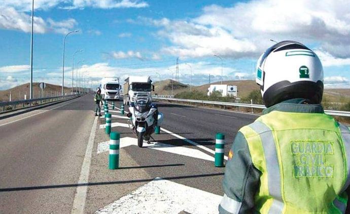 La ‘Operación Truck&amp;Bus’ de la DGT deja casi 5.000 sancionados