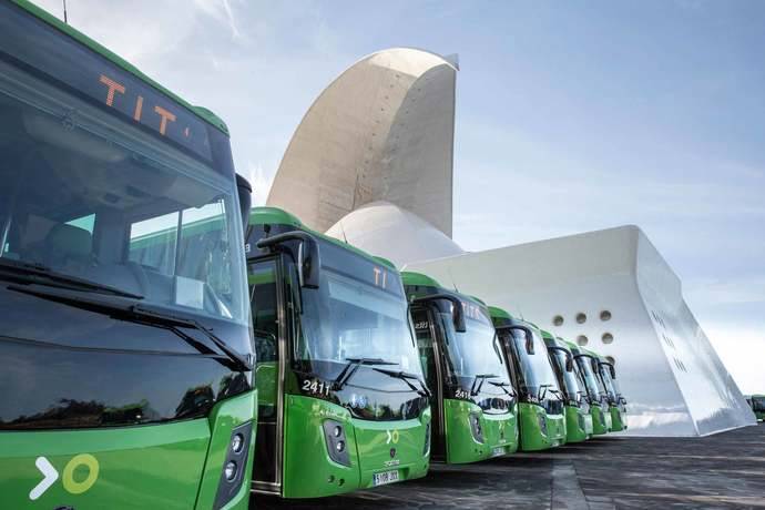 Titsa y Aena reubican la parada de guaguas del aeropuerto Tenerife Norte