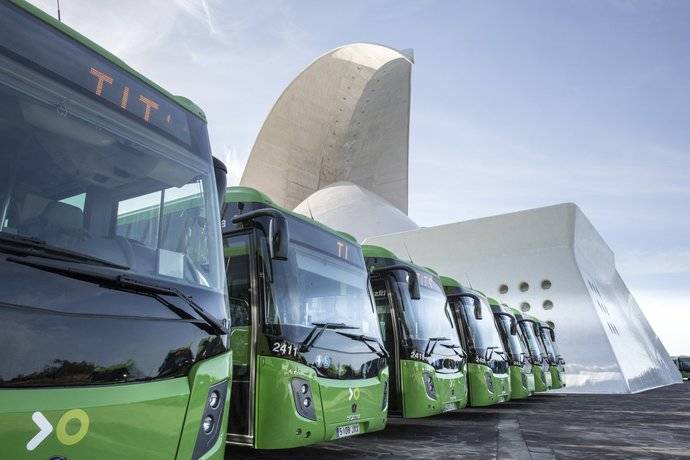 Titsa adjudica su mayor compra de autobuses, 74 en total, por 16,8 millones de euros