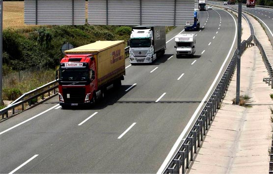 Instan a las Comunidades a facilitar la actividad del transporte por carretera