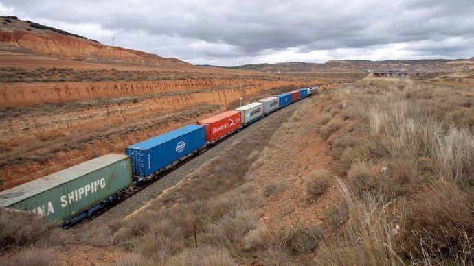 Fenadismer acusa de que hasta la Dirección General de Carreteras trata de favorecer el transporte ferroviario