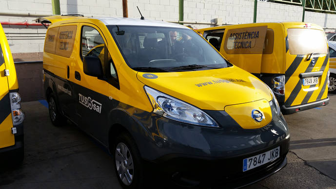TUSGSAL incorpora cuatro vehículos 100% eléctricos en su flota auxiliar