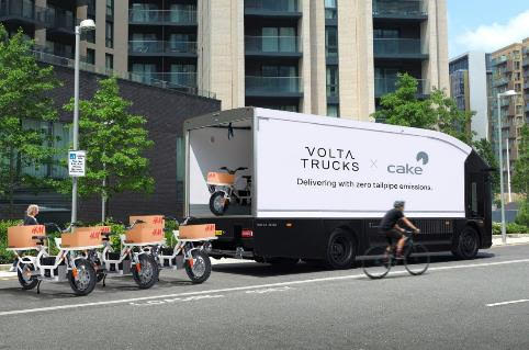 Volta Trucks y Cake presentan un microhub móvil