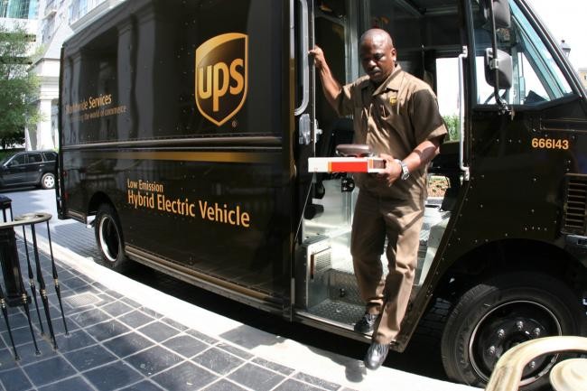 UPS Worldwide amplia su servicio de envíos urgentes