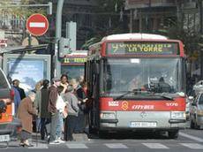 Valencia congela los precios del transporte público