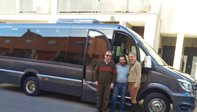 Veinbus suministra a dos empresas andaluzas sendas Sprinter Mercedes-Benz carrozadas en Auto Cuby