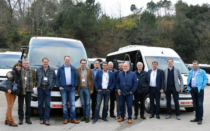 Miembros del Comité de Innovación KNV, durante su visita a Indcar.