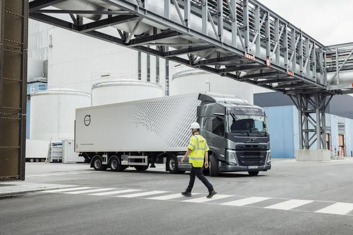 Volvo Trucks refuerza la seguridad vial con su nueva dirección inteligente