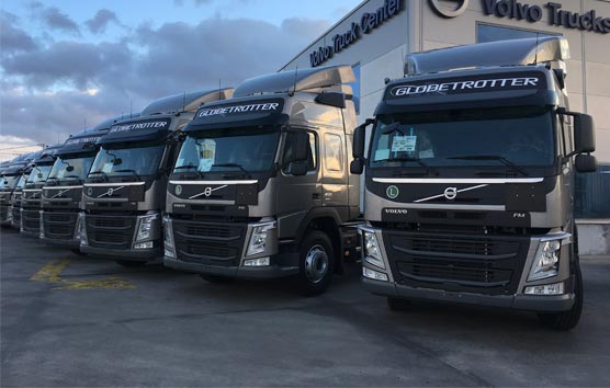 El Ejército del Aire aumenta su flota con 22 tractoras Volvo FM11 4x2