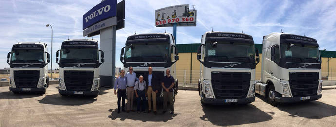 Diez Volvo FH 460 para Avitrans Urgente en megacamión