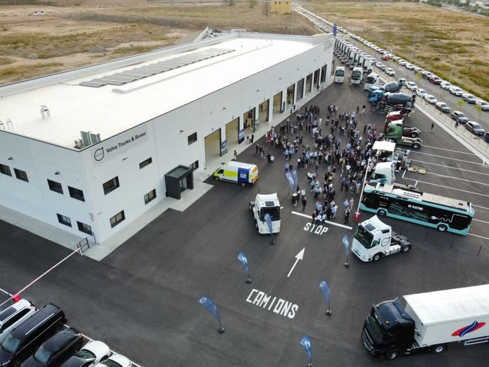 Lleida Motor Trucks inaugura el mayor taller oficial de Volvo Trucks y Buses