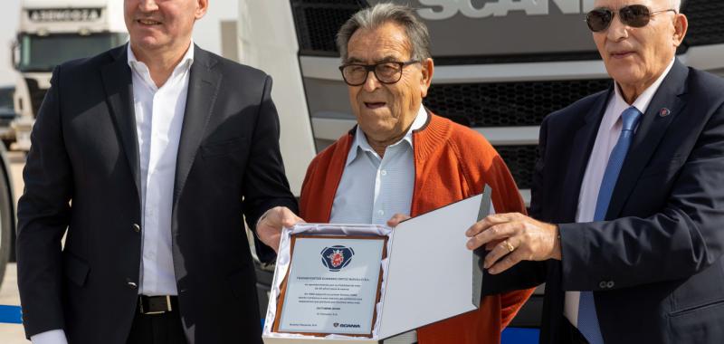 Homenaje Scania R. Peinado. Eugenio Ortiz.